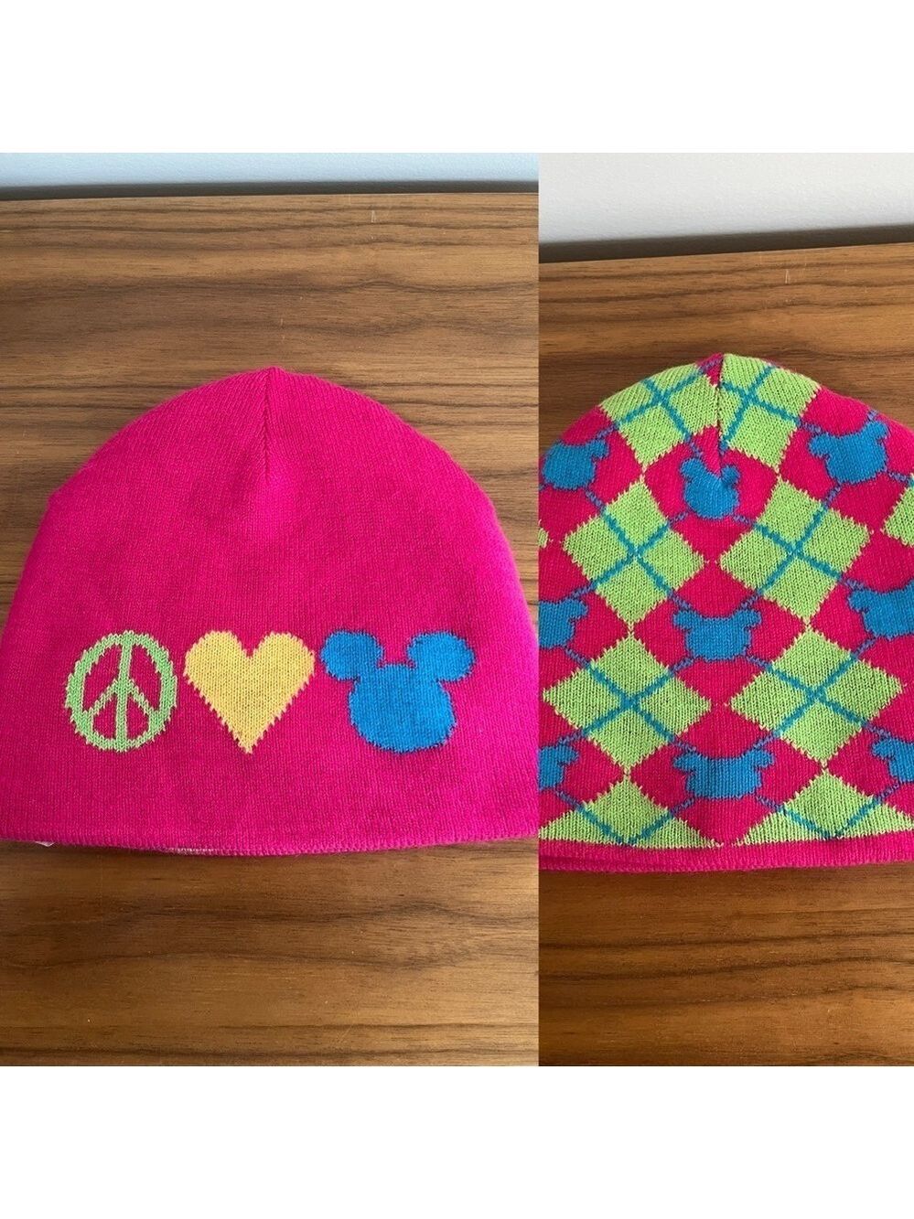 WALT DISNEY WORLD Peace Love Mickey Mouse Hat Beanie Cap Touque Reversible Plaid